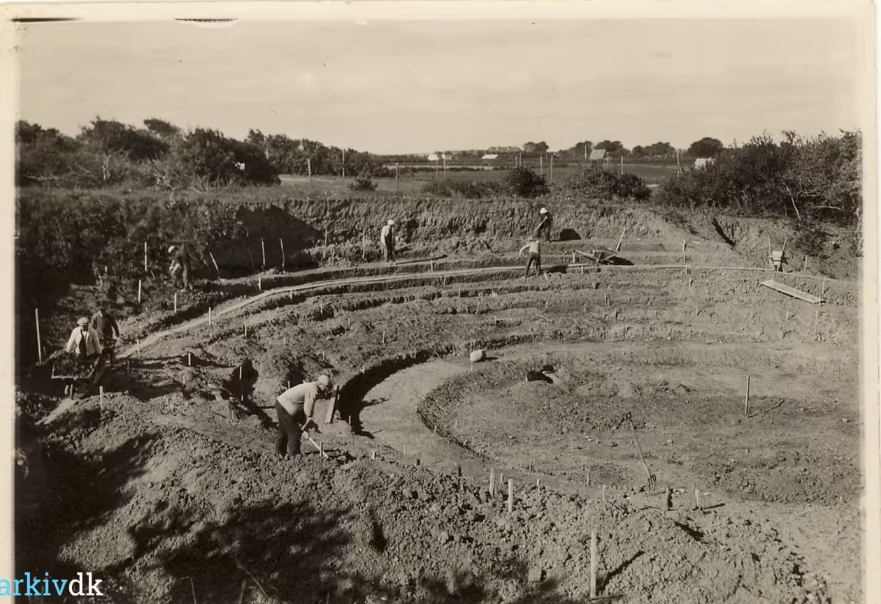 Jels Friluftsteater anlagt som beskætigelsesarbejde indviet 1951